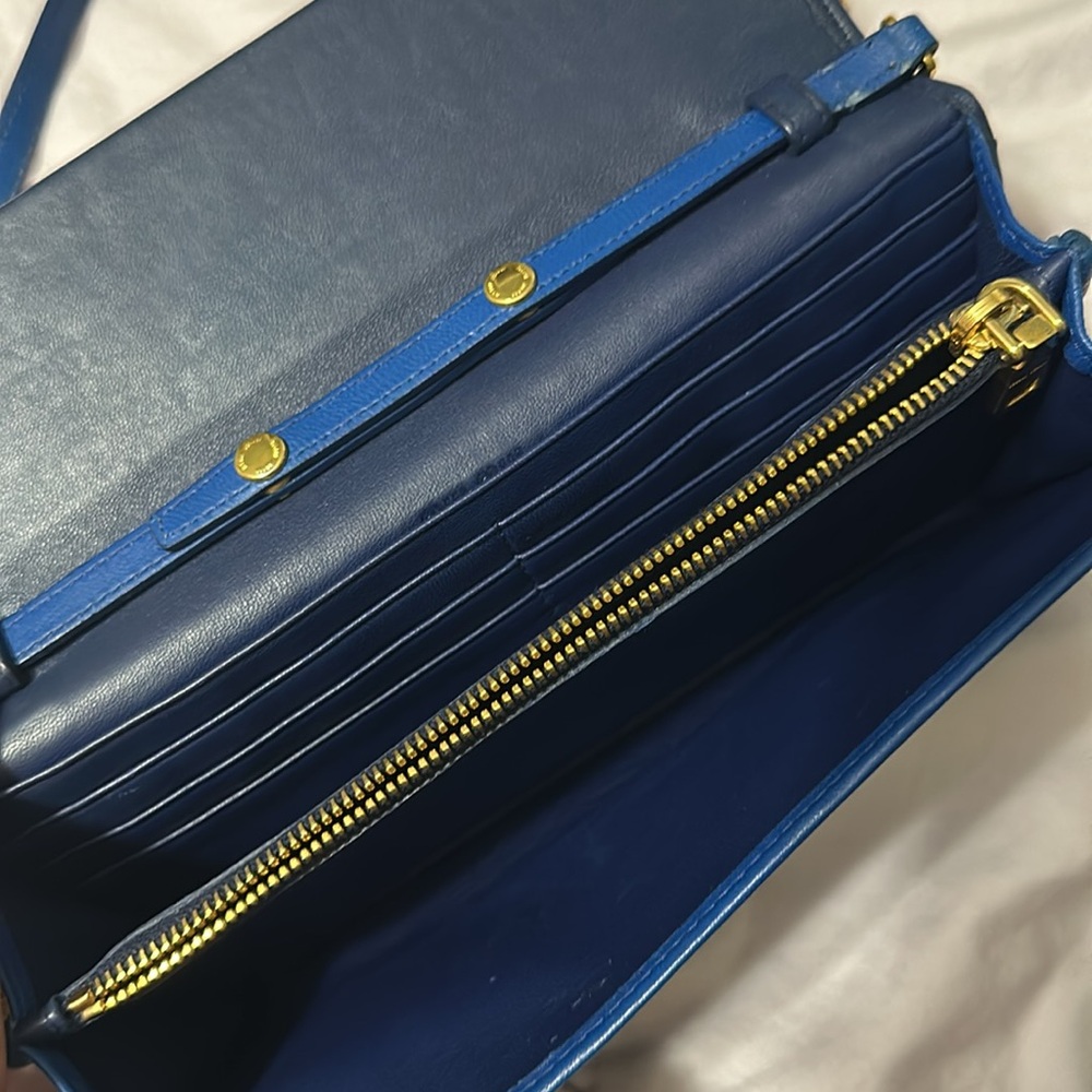 Miu Miu Wallet On Chain - image 5